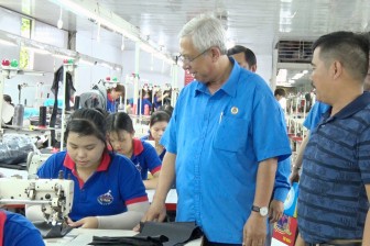 Lắng nghe, chia sẻ cùng doanh nghiệp