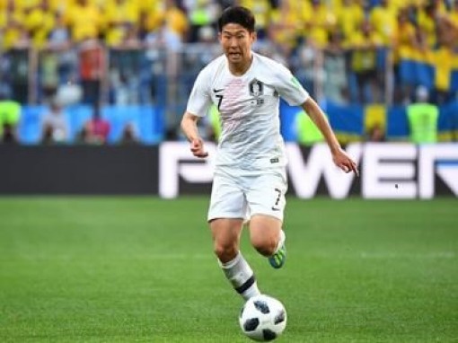 Hàn Quốc xem xét đưa nhóm cổ vũ tới vòng loại World Cup ở Triều Tiên