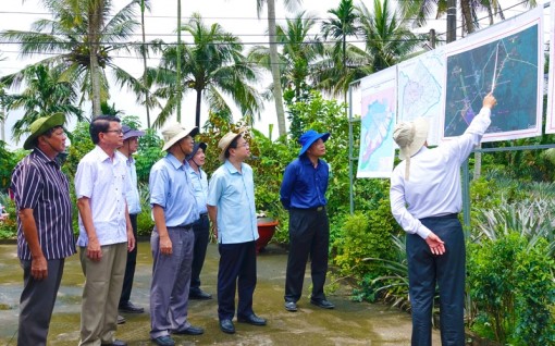 Khảo sát vị trí xây dựng hệ thống thủy lợi cống Cái Lớn - Cái Bé