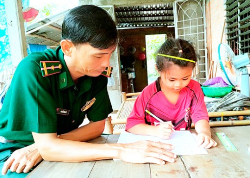 Ấm tình quân dân nơi biên giới