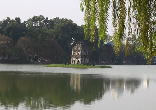 Hà Nội sáng sớm có sương mù, Tây Nguyên và Nam Bộ mưa dông