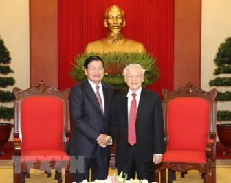 Báo chí Lào đưa tin đậm nét về chuyến thăm Việt Nam của Thủ tướng
