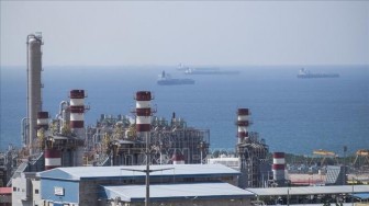 Iran khẳng định xuất khẩu dầu mỏ bằng mọi biện pháp