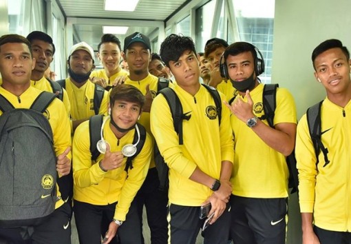 Tuyển Malaysia đặt chân đến Hà Nội, chuẩn bị đối đầu Việt Nam