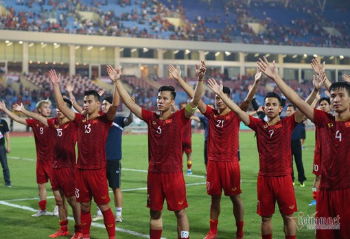 Tuyển Việt Nam đấu Indonesia: Thầy Park, phải khác đi mới được!