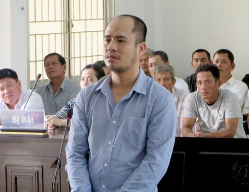 30 năm tù vì ham mê cờ bạc
