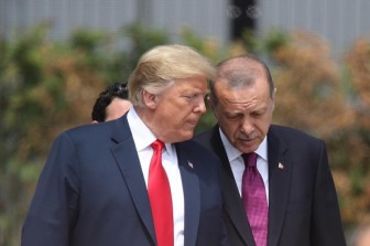 Mỹ cảnh báo áp đặt các biện pháp trừng phạt phá hủy kinh tế Thổ Nhĩ Kỳ