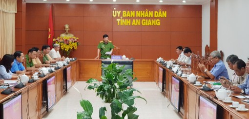 Phó Thủ tướng Chính phủ Trương Hòa Bình biểu dương 22 địa phương giảm trên 10% số người chết do tai nạn giao thông