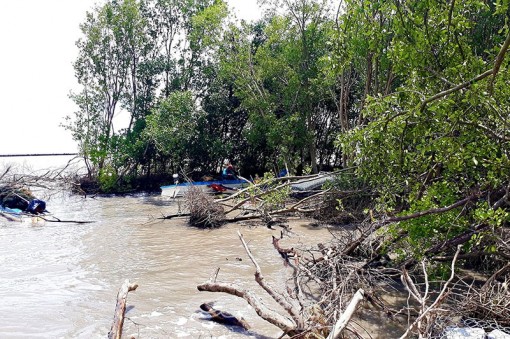 Áp lực tái định cư của người dân vùng sạt lở