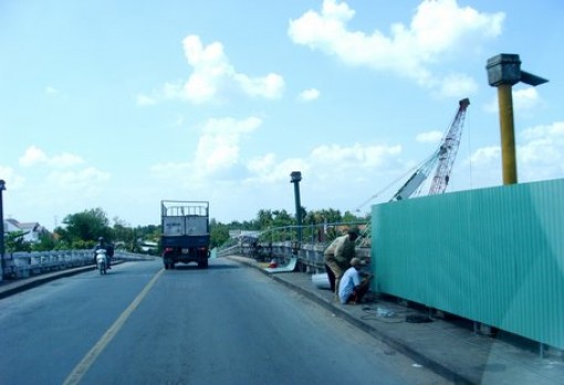 Chuẩn bị thi công cầu Măng Thít trên QL53