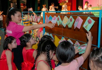 Trường Mầm non Sen Hồng tổ chức Hội thi bé khéo tay
