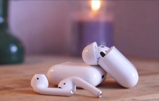 AirPods mới sẽ xuất hiện cuối tháng 10, có tên AirPods Pro?