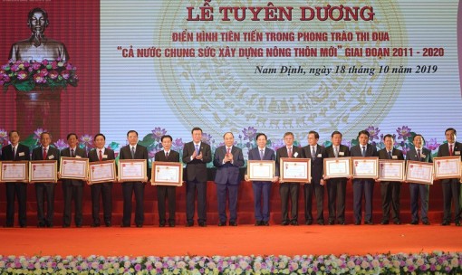 Thủ tướng: Xây dựng nông thôn mới chỉ có điểm đầu, không có kết thúc