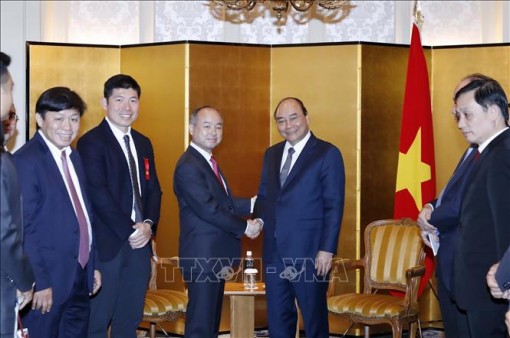 Thủ tướng Nguyễn Xuân Phúc tiếp Tổng Giám đốc Tập đoàn Softbank