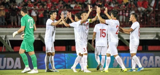 Bảng xếp hạng FIFA tháng 10-2019: Việt Nam hơn Thái Lan 12 bậc