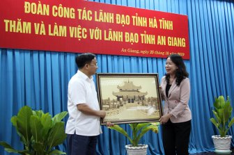 Bí thư Tỉnh ủy tỉnh Hà Tĩnh Lê Đình Sơn thăm và làm việc tại An Giang