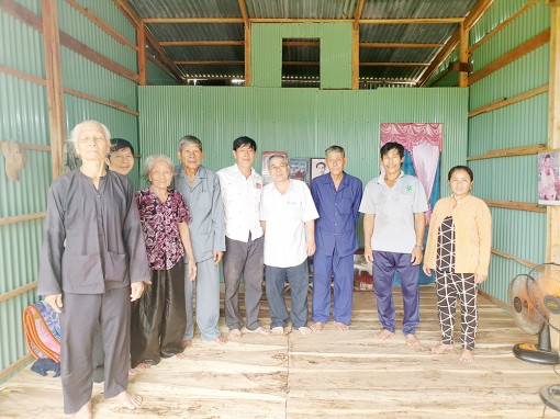 Người luôn hết lòng với việc thiện