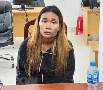 Một phụ nữ nước ngoài mang 5kg ma túy đá từ Campuchia về Việt Nam