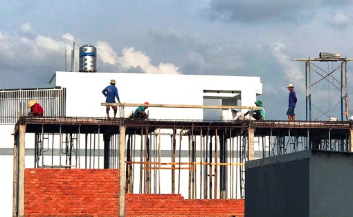 Việc làm tự do và những bất cập