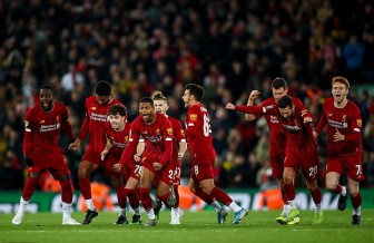 Liverpool loại Arsenal khỏi Cúp Liên đoàn sau ‘đại tiệc’ bàn thắng