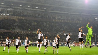 Matthijs de Ligt tỏa sáng, Juventus nhọc nhằn vượt ải Torino