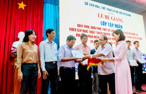 Đưa thông tin cần thiết đến gần người dân hơn