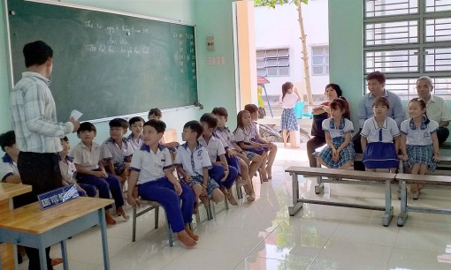 Bến Lức, Tân Thạnh: Trên 5.500 trẻ được tiêm vắc xin uốn ván - bạch hầu