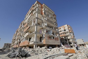 Hơn 70 người thương vong trong vụ động đất mạnh 5,9 tại Iran