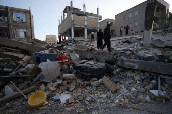 Động đất bất ngờ ở Iran làm 125 người thương vong