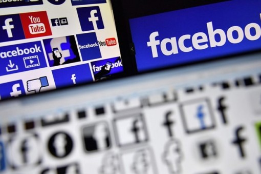 Facebook, YouTube xóa tài khoản tung tin về phiên luận tội Tổng thống