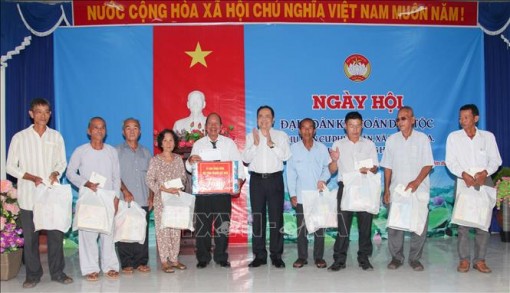 Đồng chí Trần Thanh Mẫn dự Ngày hội Đại đoàn kết toàn dân tộc tại Hậu Giang