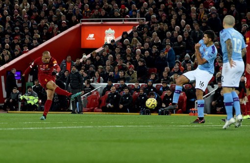 Đè bẹp Man City 3-1, Liverpool ‘cô độc’ trên đỉnh