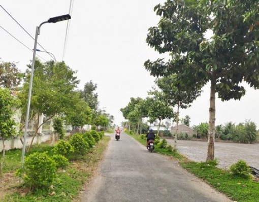 Thắp sáng nông thôn bằng điện năng lượng mặt trời