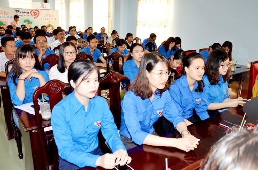 Tọa đàm “Xây dựng gia đình trẻ no ấm, tiến bộ, hạnh phúc, văn minh”