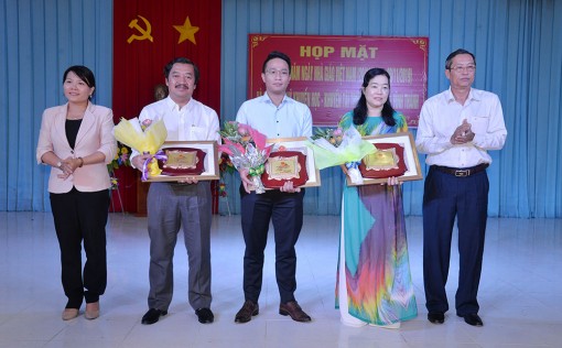 Châu Thành thành lập Quỹ Khuyến học – Khuyến tài Trường Tiểu học A Vĩnh Thành