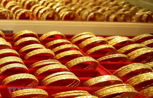 Kết thúc tuần trong nốt trầm, giá vàng vẫn cao hơn so với tuần trước