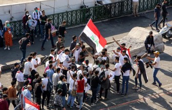 Iraq: Người biểu tình tiếp tục phong tỏa cảng hàng hóa quan trọng