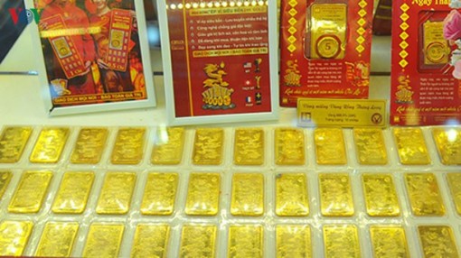 Giá vàng bất ngờ đảo chiều tăng mạnh