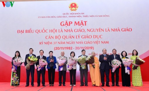 Thủ tướng, Chủ tịch Quốc hội gặp mặt Đại biểu Quốc hội là nhà giáo