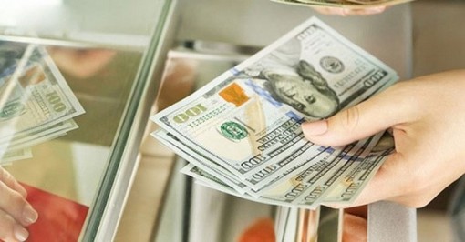 Bỏ quy định đổi một USD ở tiệm vàng phạt 100 triệu đồng