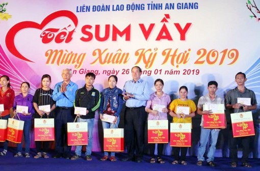 Đảm bảo Tết cho đoàn viên, người lao động