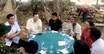 Hỗ trợ người dân An Phú bị ảnh hưởng do sạt lở
