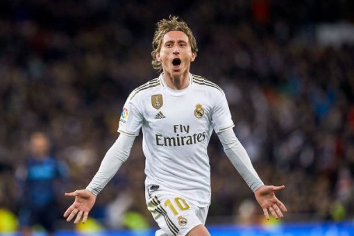 Ngược dòng hạ Sociedad, Real tiếp tục bám đuổi Barca