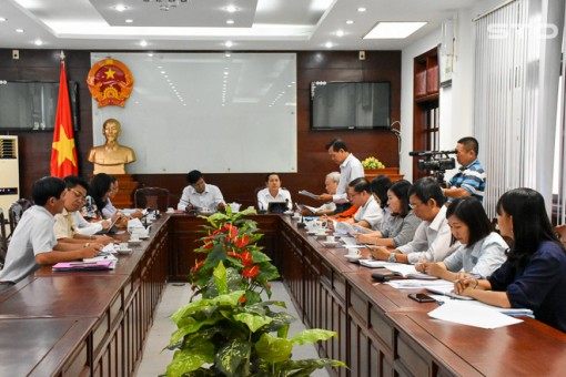 Thẩm tra tờ trình về hỗ trợ người dạy chữ Khmer, chữ Hoa trong dịp hè