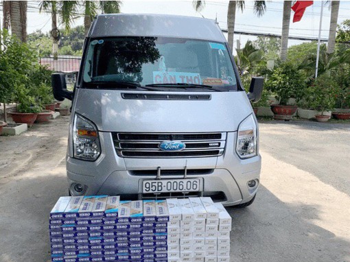 Ôtô khách chở 1440 bao thuốc lá lậu