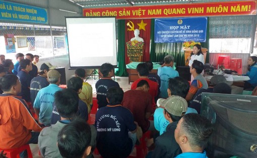Liên đoàn Lao động tỉnh nói chuyện chuyên đề về bình đẳng giới