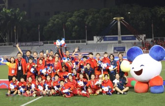 Phó Chủ tịch nước chúc mừng Đoàn Thể thao Việt Nam và đội bóng đá nữ