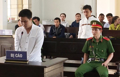 Quanh co vẫn không thoát tội