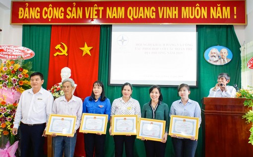 Điện lực Châu Đốc: Lắng nghe và gắn kết khách hàng sử dụng điện