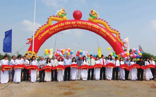 Tân Châu ghi nhận những đóng góp của nhà đầu tư